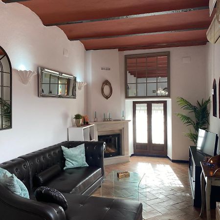 Апартаменты Casa Boutique Eros Кармона Экстерьер фото
